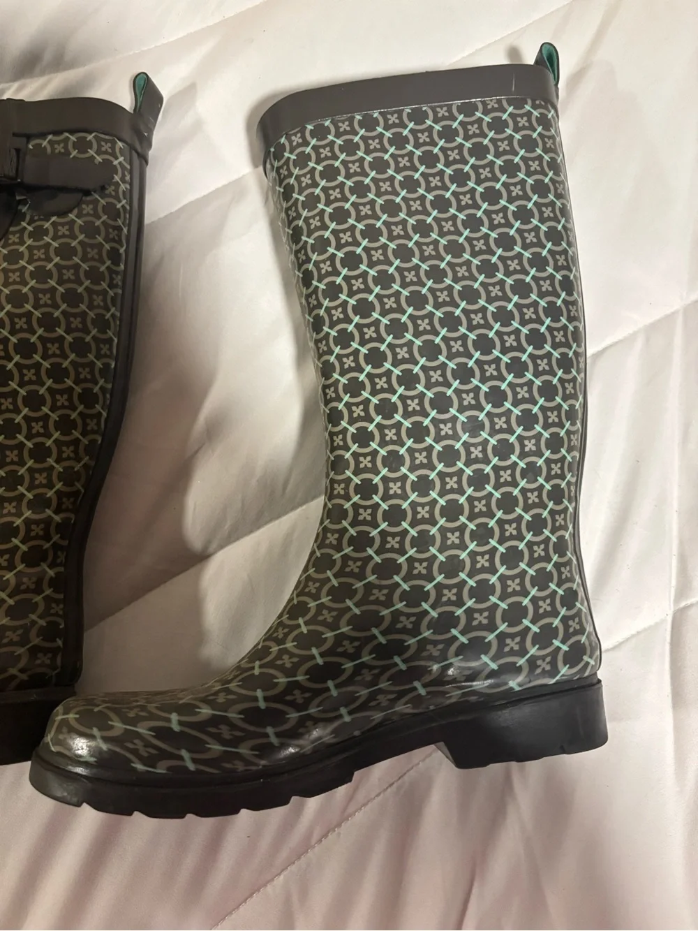 Capelli Women's Rain Boots Size 8 green and gray